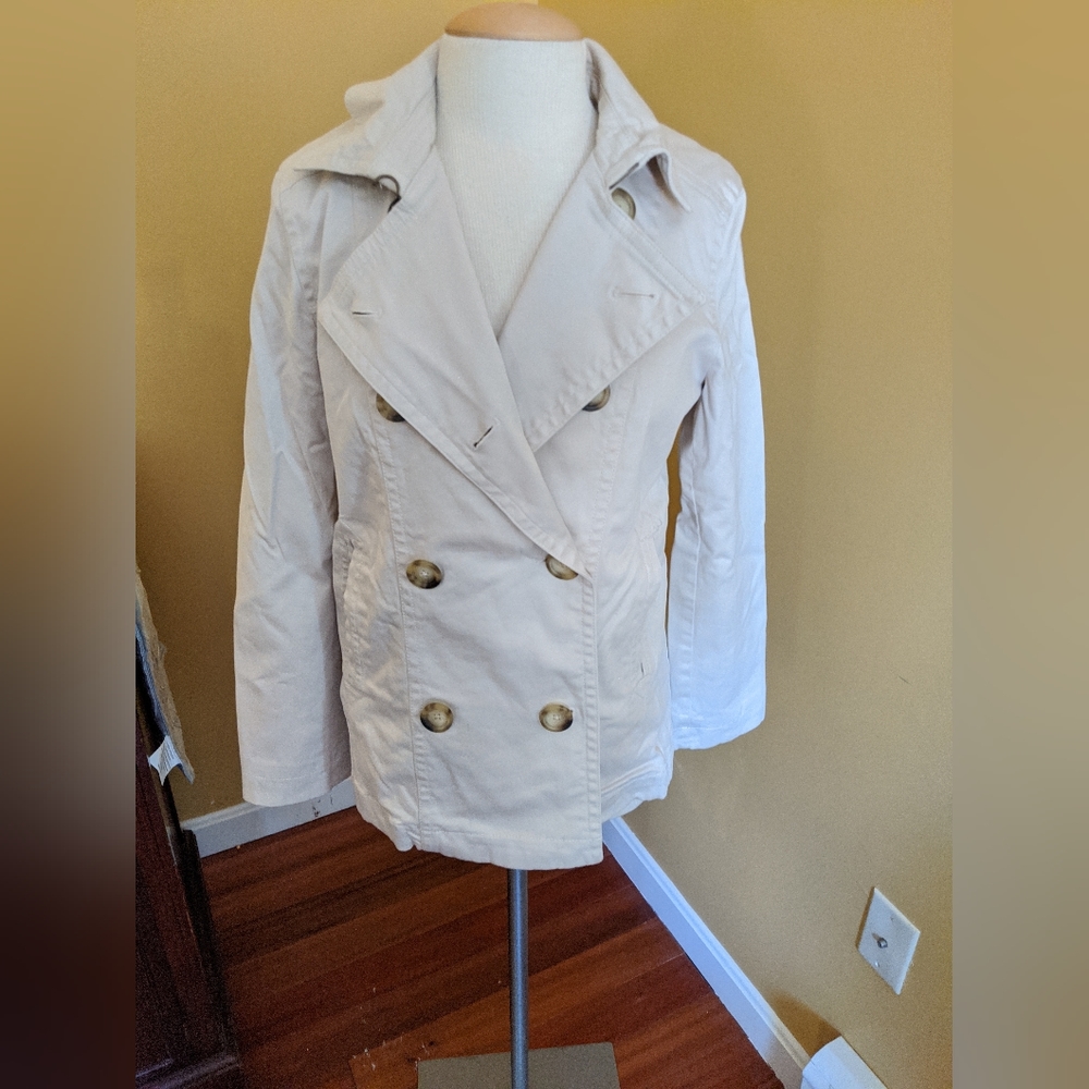 Gap lightweight light tan / beige peacoat